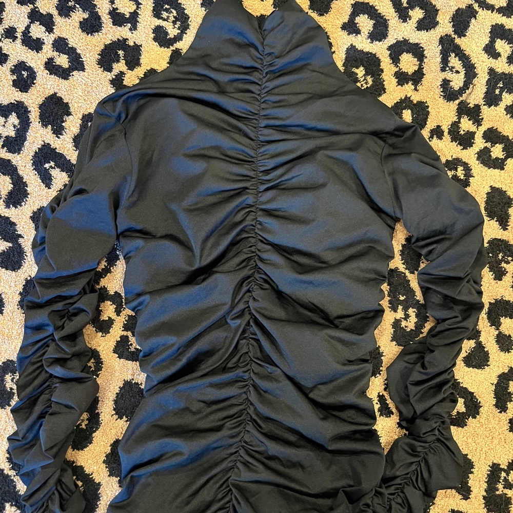 Black Ruched Long Sleeve